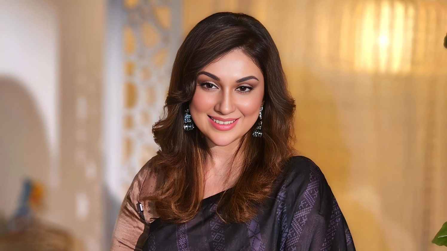 আদালতে আত্মসমর্পণ করে জামিন পেলেন অপু বিশ্বাস